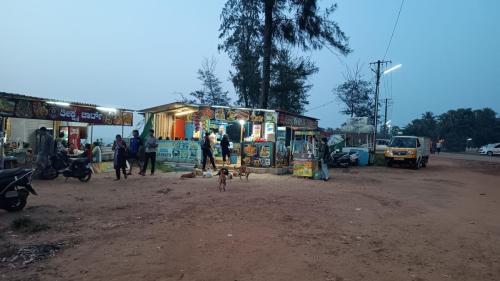 food stalls at someshwar beach