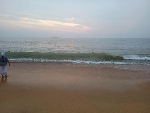 sea waves at ullal beach