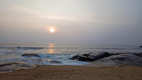 someshwar beach sunset views (2)